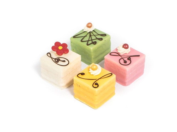 Petit Four Cake